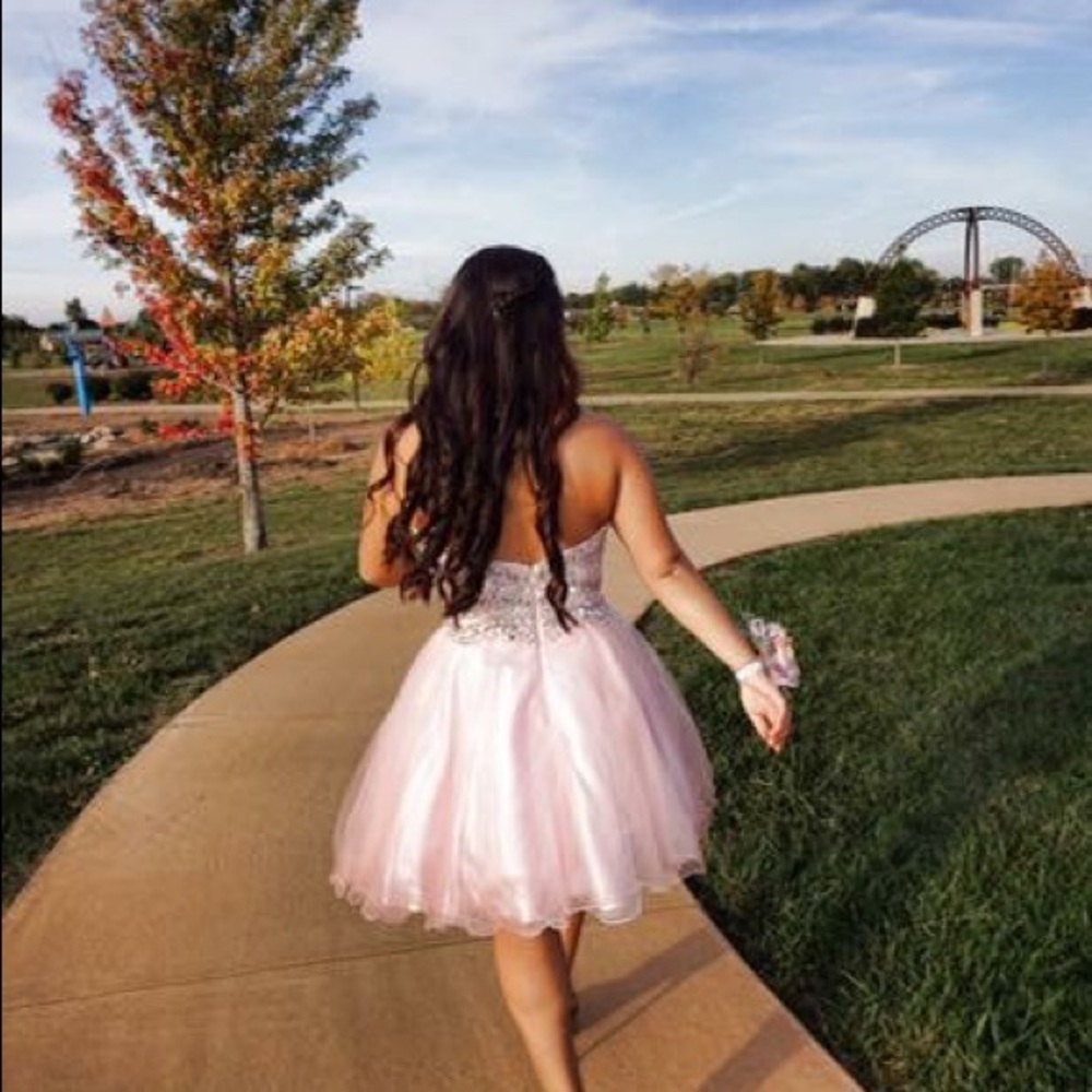 Homecoming dress - Picture 4 of 4